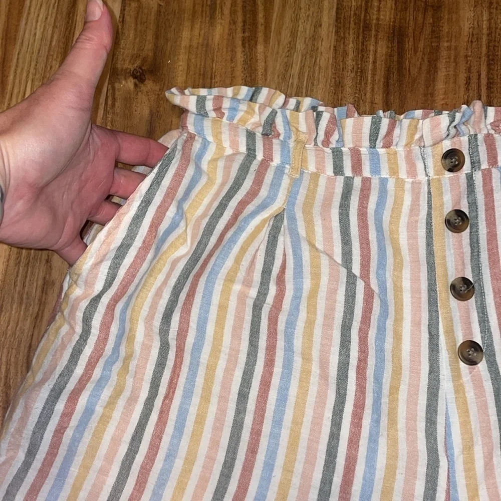 American Eagle Outfitters women’s large 12 Shorts high waist linen blend stripe